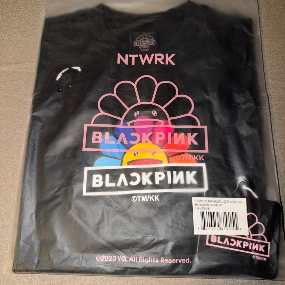 BLACKPINK x‎ Takashi Murakami Rainbow Flower Logo T-Shirt Vintage Black Wash XS